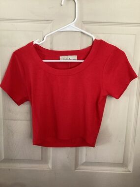 NWOT Zenana crop top medium